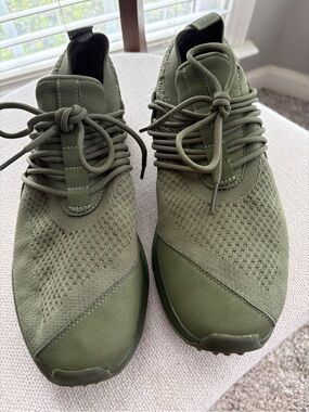 Lane Eight Olive Green Knit Men's Sneakers - Size 9.5